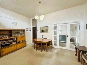 Dining Room- click for photo gallery